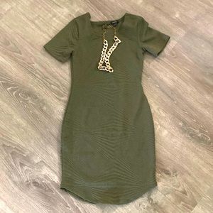 Rue 21 Evergreen Short Sleeve Mini Dress with Gold Belt